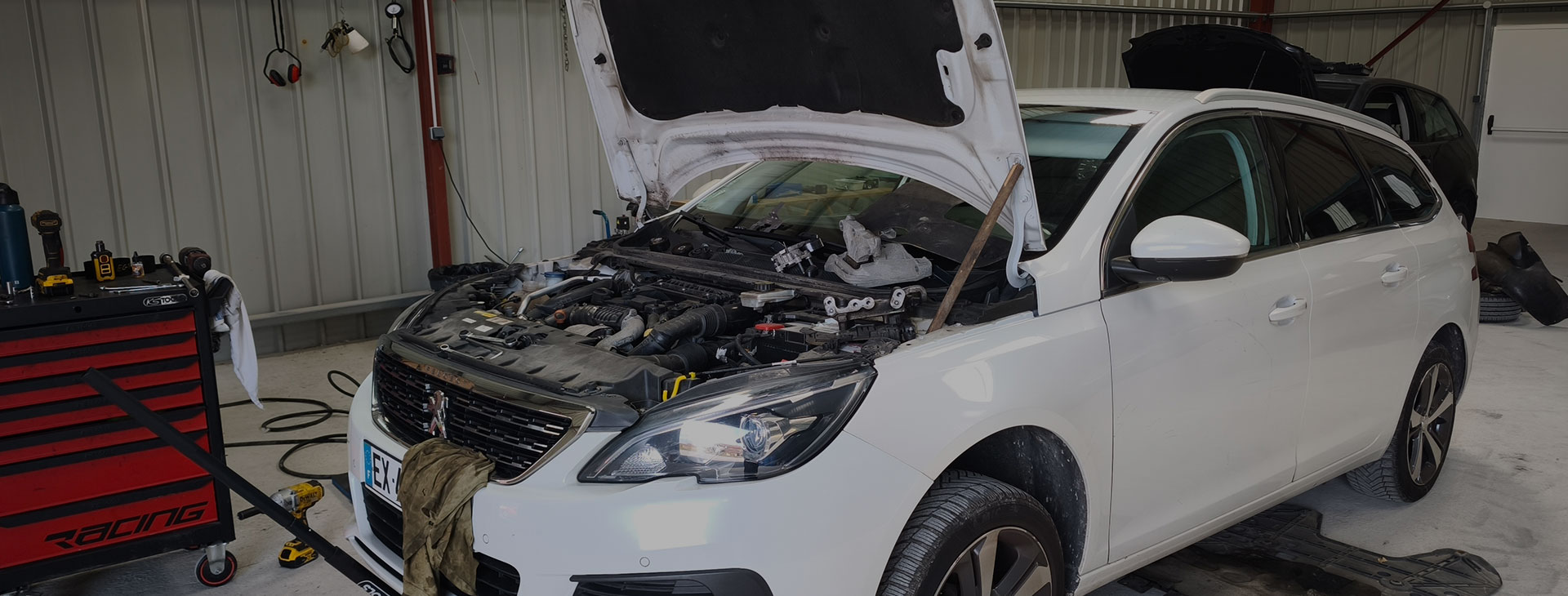 révision constructeur et vidange moteur à Mezos